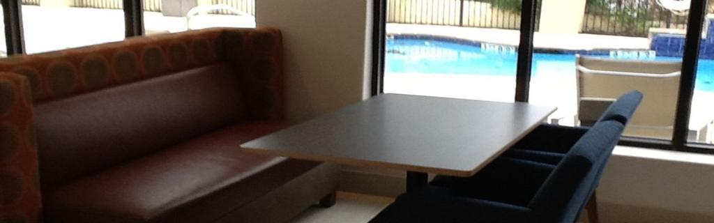 Holiday Inn Express North טיילר מראה חיצוני תמונה