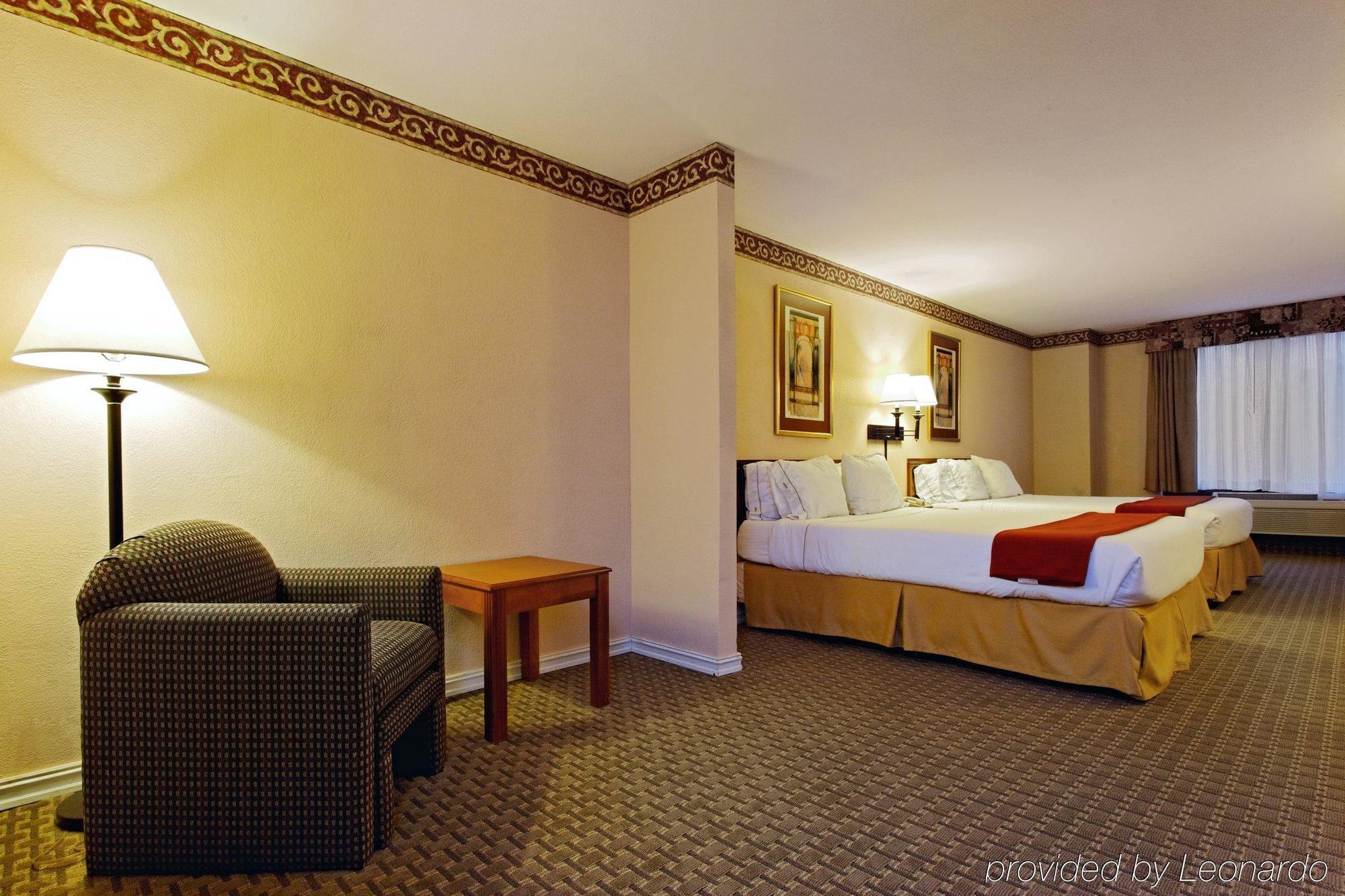 Holiday Inn Express North טיילר מראה חיצוני תמונה