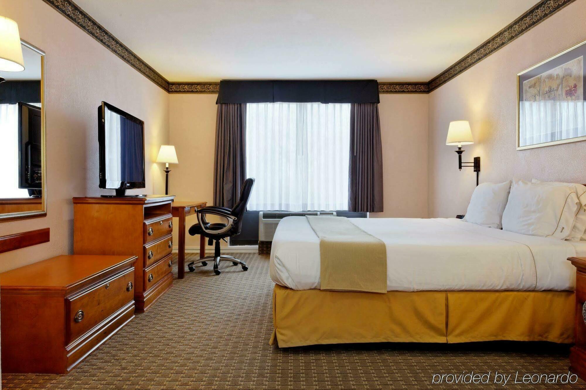 Holiday Inn Express North טיילר מראה חיצוני תמונה